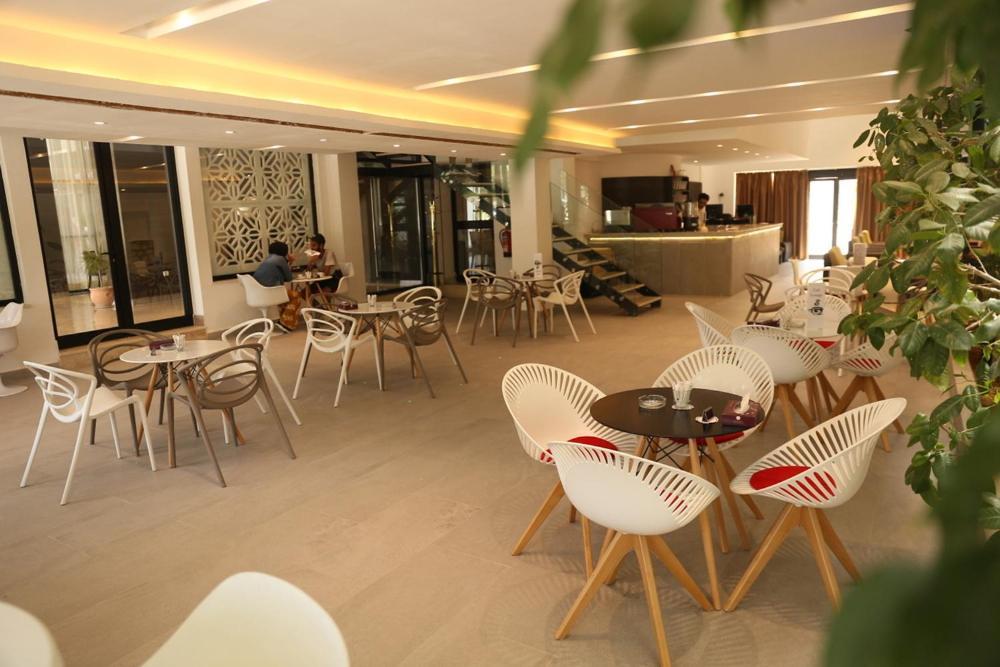 Hotel Ksar Dhiafa By Plaza Hotels & Resorts 시디부지드 주 외부 사진