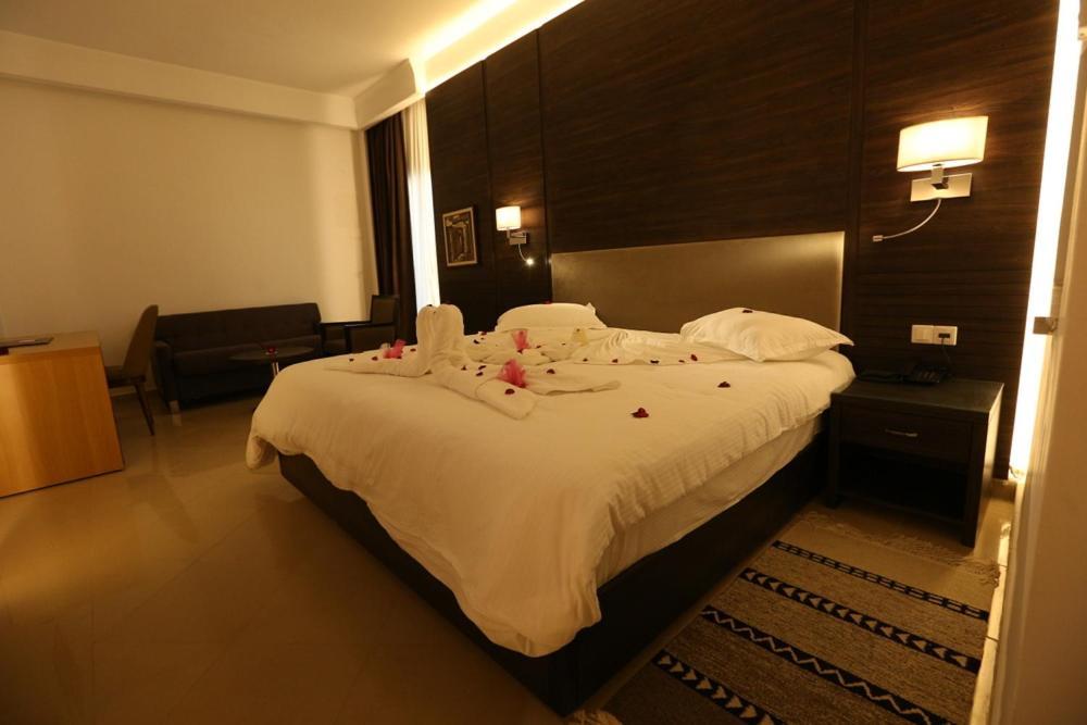 Hotel Ksar Dhiafa By Plaza Hotels & Resorts 시디부지드 주 외부 사진
